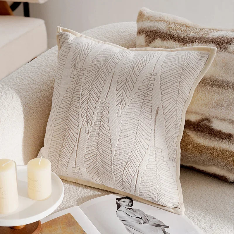 A&L °14 Cushion Cover – Decorative Soft Design with Leaf Pattern